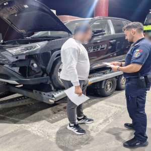 Autoturism furat, descoperit de polițiștii de frontieră botoșăneni