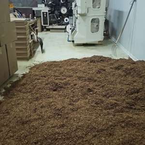 Fabrică de țigări clandestină descoperită de polițiștii de frontieră