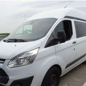 Tentativă de trecere ilegală a frontierei, oprită la Calafat - 17 migranți depistați și un șofer slovac