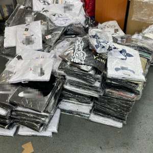 Mărfuri contrafăcute, descoperite de polițiștii de frontieră giurgiuveni  - transport ilicit pe ruta Turcia-România