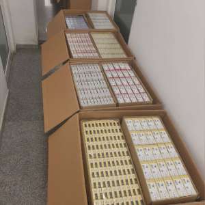 Aproximativ 20.000 de pachete cu țigări, în valoare de 585.000 de lei, descoperite de polițiștii de frontieră constănțeni