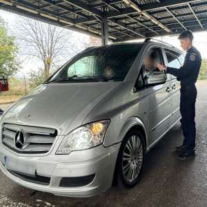 Autoturism radiat din circulație, descoperit la controlul de frontieră