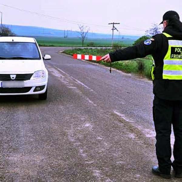 Aflat fără drept la volan, sancționat penal de polițiștii de frontieră vasluieni
