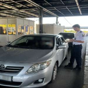 La volan, cu un permis nerecunoscut de legea română