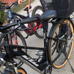 Biciclete susceptibile a fi furate, în valoare de 100.000 de lei, descoperite de polițiștii de frontieră