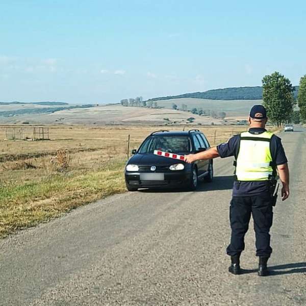 Depistat în trafic conducând, deși avea acest drept suspendat