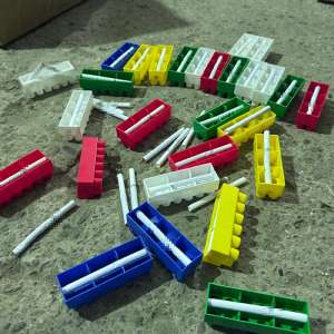 Captură inedită: țigări ascunse în piese de lego și produse susceptibile a fi contrafăcute de zeci de mii de lei