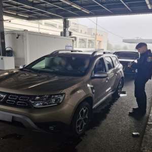 Descoperit la controlul de frontieră cu un permis de conducere ,,preschimbat” în fals