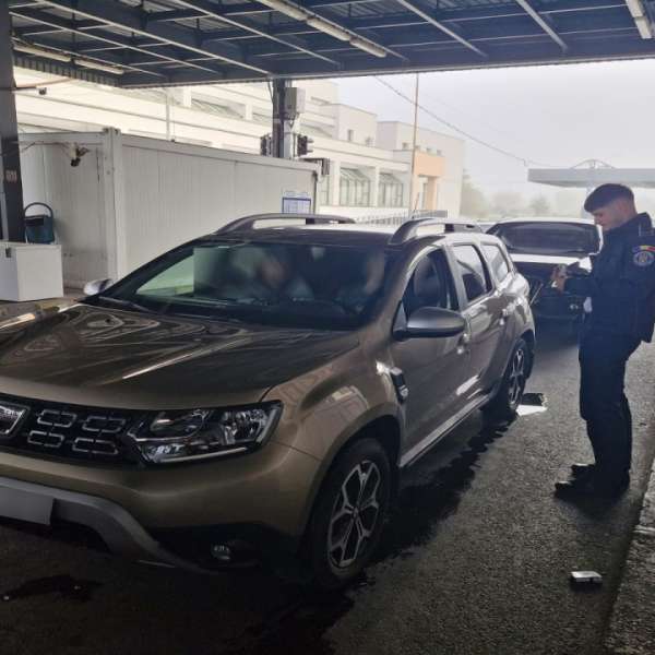Descoperit la controlul de frontieră cu un permis de conducere