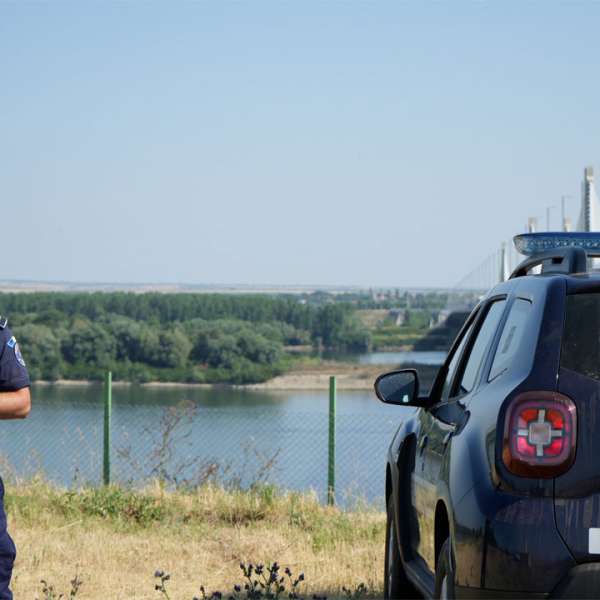 Persoană urmărită internațional, pe numele căreia era emis un mandat european de arestare, depistată de polițiștii de frontieră de la Calafat