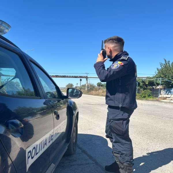 Cetățean străin cu pașaport și permis de conducere false, depistat de către       polițiștii de frontieră la volanul unui autoturism