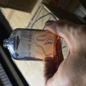 Contrabandă cu ambalaje de lux: tentativă de introducere pe piață neagră a parfumurilor contrafăcute dejucată la Racovăț