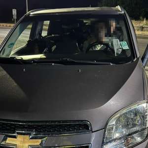 Un bărbat, arestat preventiv după ce a încercat să introducă ilegal în România șase migranți