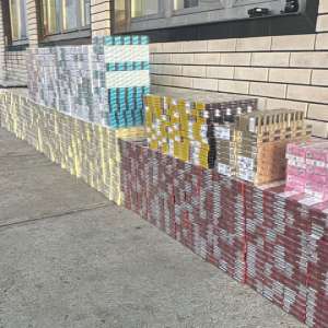 Peste 150.000 de țigarete ascunse într-o remorcă, în spatele unui perete dublu, descoperite în PTF Valcani