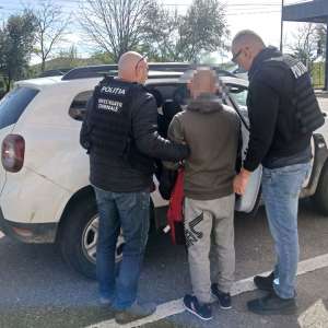 Moldovean cercetat pentru tentativă de răpire a unui minor, oprit la Albița
