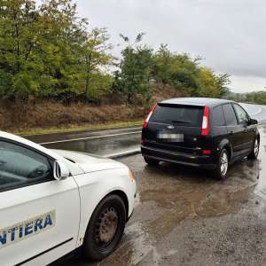 Cetățean român depistat la volanul unui autoturism, deşi nu avea acest drept