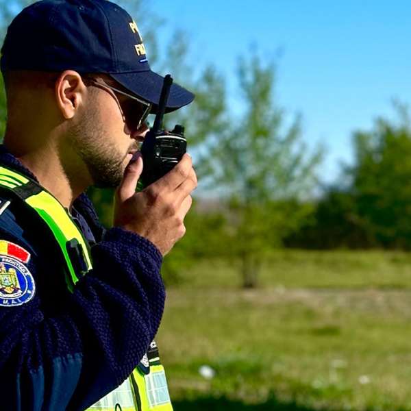 Cetățean român depistat cu dreptul de a conduce suspendat