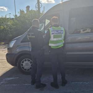 Un permis de conducere reținut și amenzi în valoare de peste 8.000 de lei