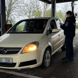 Permis de conducere ucrainean fals, descoperit la controlul de frontieră