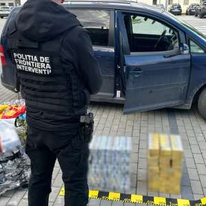 16.000 de țigarete descoperite într-un autoturism oprit în trafic de către poliţiştii de frontieră