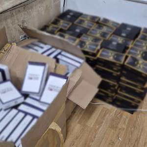 Produse susceptibile a fi contrafăcute, estimate la o valoare de peste 1.800.000 de lei, descoperite de polițiștii de frontieră giurgiuveni