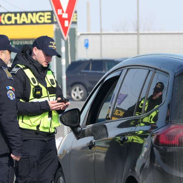Cetățeni străini, descoperiți de polițiștii de frontieră giurgiuveni fără drept de circulație în Spațiul Schengen