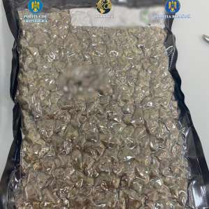Aproximativ 22 de kilograme de canabis descoperite pe aeroportul Otopeni
