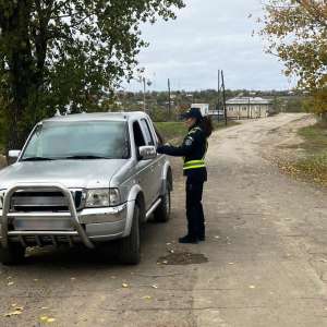 Autoturism neînmatriculat depistat în trafic de către polițiștii de frontieră