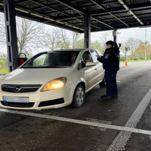 Permis de conducere polonez fals, prezentat la control de un cetățean german