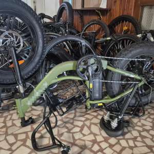Biciclete și trotinete electrice declarate furate, în valoare de peste 200.000 de lei, descoperite de polițiștii de frontieră la Nădlac și Siret
