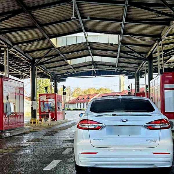 Permis de conducere ucrainean fals descoperit de polițiștii de frontieră ieșeni