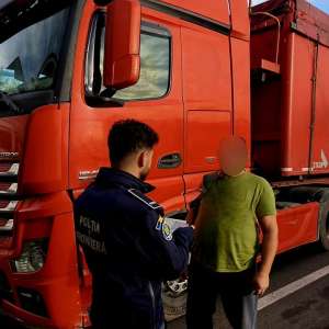 Certificate de competență profesionale false descoperite de către polițiștii de frontieră din cadrul PTF Galați–Rutier