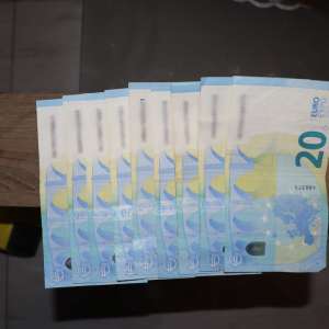 Percheziții domiciliare la Poienile de sub Munte în urma cărora doi frați au fost reținuți pentru trafic de migranţi