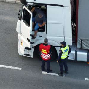 Acțiune cu forțe mărite la frontiera de vest: au fost aplicate sancţiuni contravenţionale în valoare de aproximativ 80.000 de lei