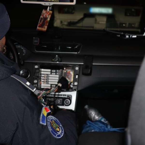 ACȚIUNI BLITZ: produse susceptibile a fi contrafăcute în valoare de 1,6 milioane lei și peste 30.000 de țigarete confiscate la ITPF Giurgiu