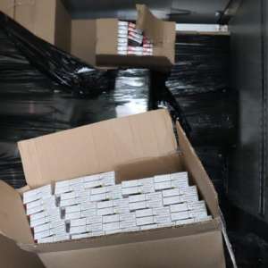 Captură impresionantă la Calafat - aproximativ 4 milioane de țigarete de contrabandă descoperite într-un ansamblu rutier