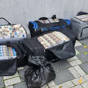 Peste 288.000 de țigarete scoase din circuitul ilegal al produselor accizabile de polițiștii de frontieră din Giurgiu