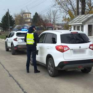 Depistat la volan, deşi avea dreptul de a conduce suspendat