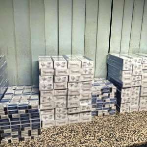 Peste 115.000 de țigarete și 4 kg de tutun pentru narghilea ascunse în bagaje, descoperite pe Aeroportul Otopeni