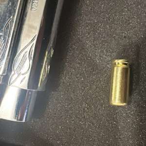 Pistol cu gaz descoperit în urma unui control efectuat de polițiștii de frontieră giurgiuveni