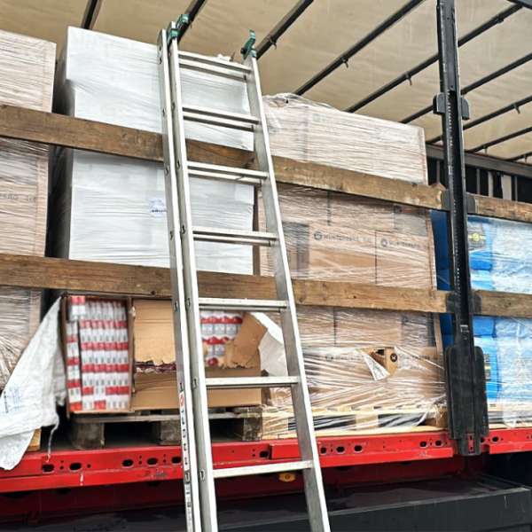 Captură de proporții la Calafat – 1,5 milioane de țigarete de contrabandă descoperite într-un ansamblu rutier