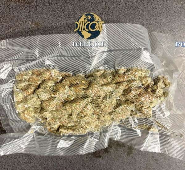  Cetățean israelian arestat preventiv după ce polițiștii de frontieră au descoperit în autoturismul condus de acesta peste 100 grame de canabis