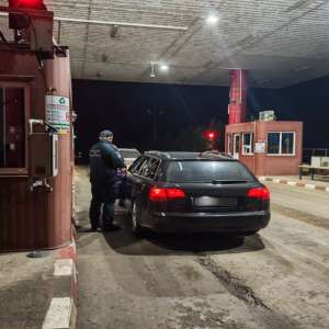 Urmărită internațional pentru trafic de persoane, depistată de polițiștii de frontieră la Stânca