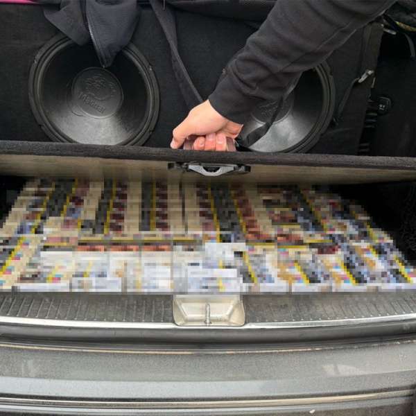 Peste 2.800 de pachete țigări de contrabandă, descoperite de polițiștii de frontieră constănțeni