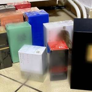 Bunuri, în valoare de 450.000 de lei, toate purtând însemnele unor branduri de lux şi care prezentau suspiciuni de contrafacere, descoperite la Sculeni   