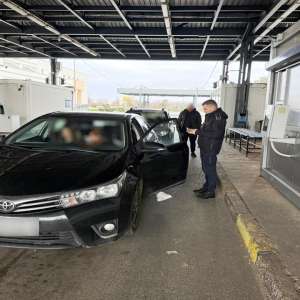 Prețul unui permis de ședere fals - un dosar penal