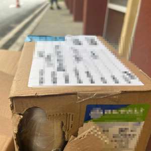 Treisprezece tone de materiale textile susceptibile a fi contrafăcute, în valoare de jumătate de milion de lei, confiscate de poliţiştii de frontieră