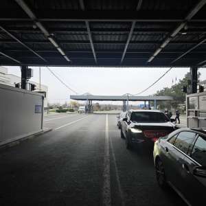 Două vehicule radiate din circulație, descoperite într-un sfert de oră la controlul de frontieră