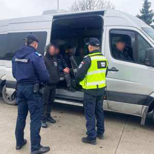 Peste 1.100 de persoane verificate în acțiunile desfășurate de polițiștii de frontieră sătmăreni