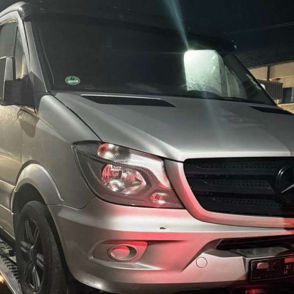 Microbuz furat din Olanda, descoperit în PTF Albița